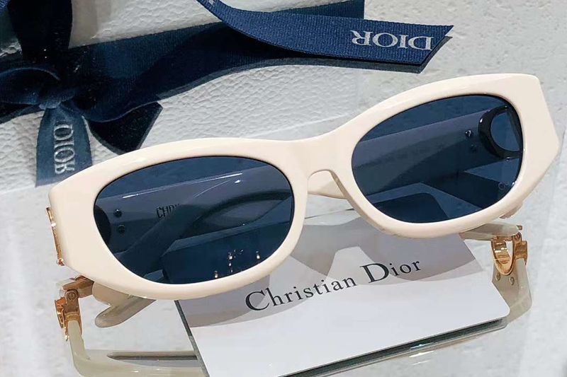 30Montaigne S9U Sunglasses Cream Blue