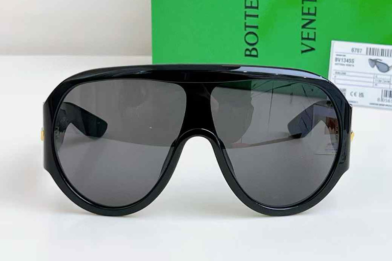 BV1345S Sunglasses Black Gray