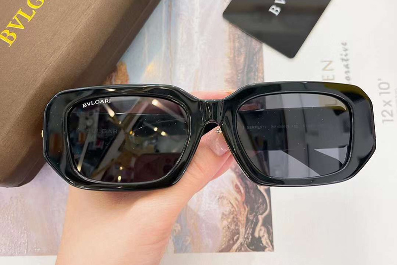 BV40067 Sunglasses Black Gray