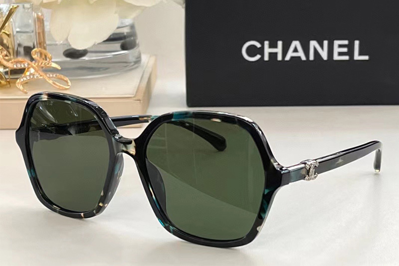 CH3421 Sunglasses In Green Tortoise