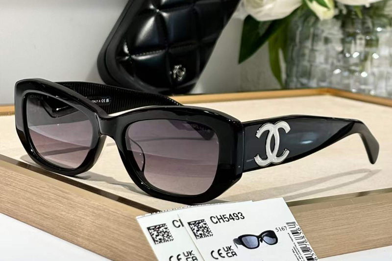 CH5493 Sunglasses Black White Gradient Gray