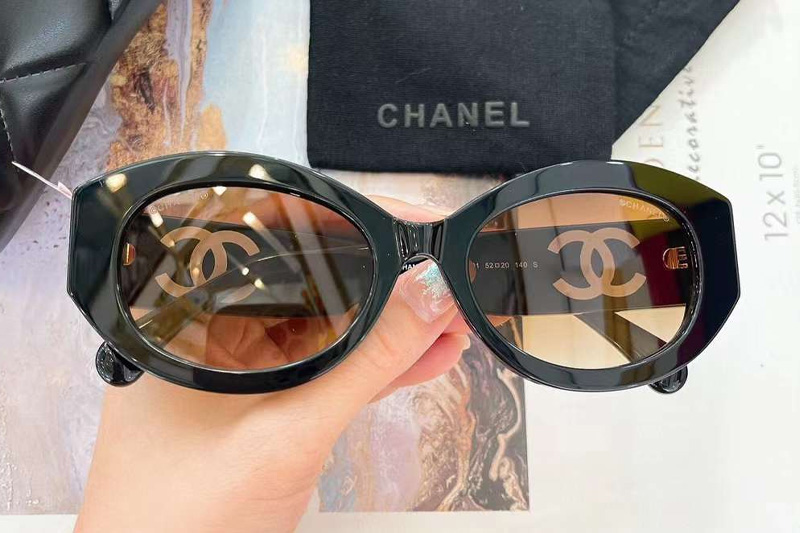 CH5528 Sunglasses Black Gradient Brown