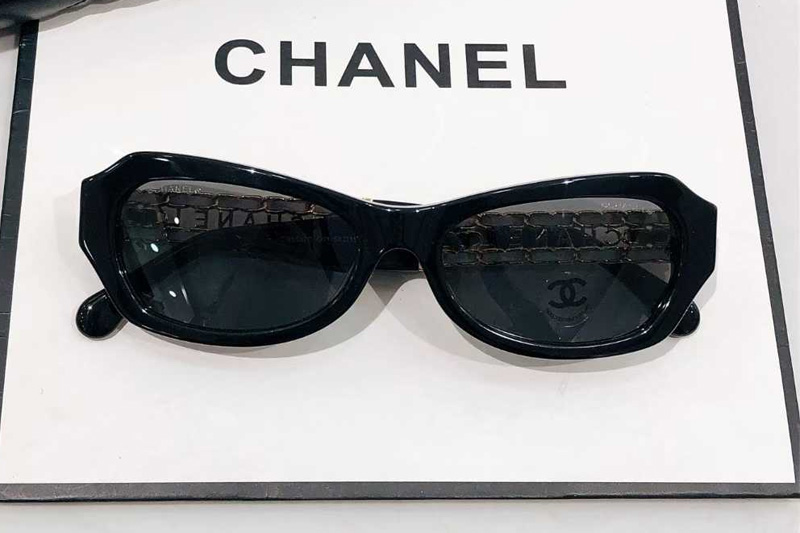 CH5537 Sunglasses Black Gray