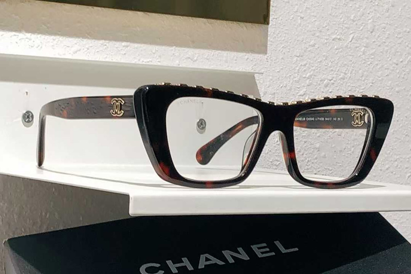 CH5540 Eyeglasses Tortoise