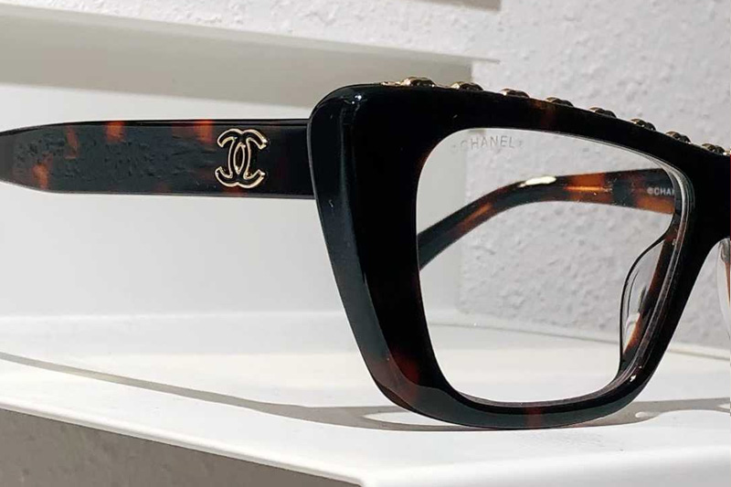 CH5540 Eyeglasses Tortoise