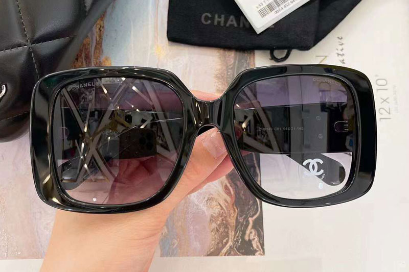 CH9149 Sunglasses Black Gradient Gray