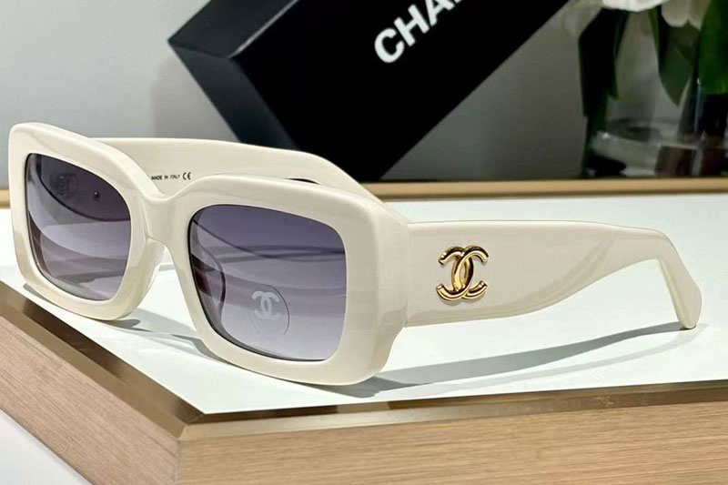 CH9150 Sunglasses White Gradient Blue