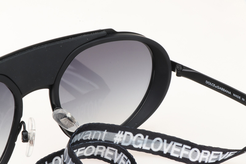 DG2210 Sunglasses In Black