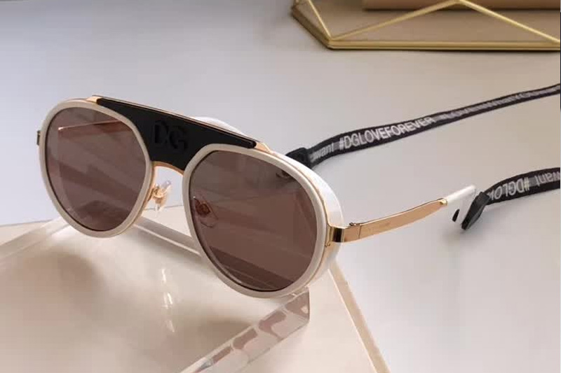 DG2210 Sunglasses In White