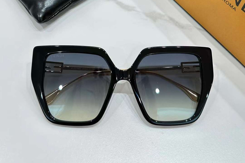 FE40012U Sunglasses Black Gradient Gray