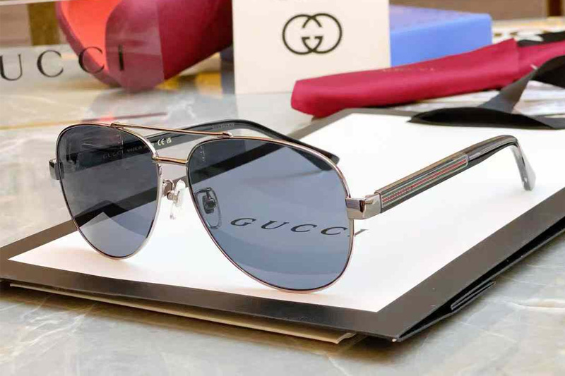 GG0528S Sunglasses Gunmetal Gray