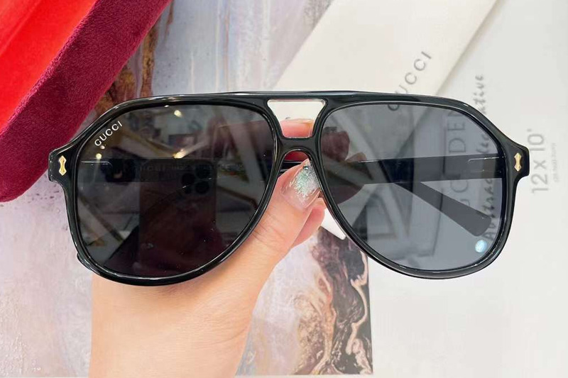 GG1042S Sunglasses Black Gray