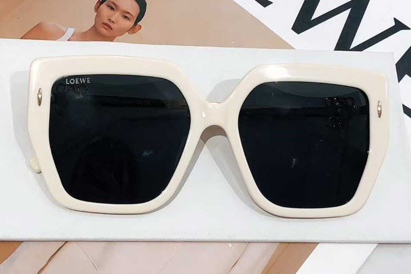 LW50401 Sunglasses White Gray