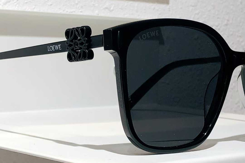 LW50402 Sunglasses Black Gray