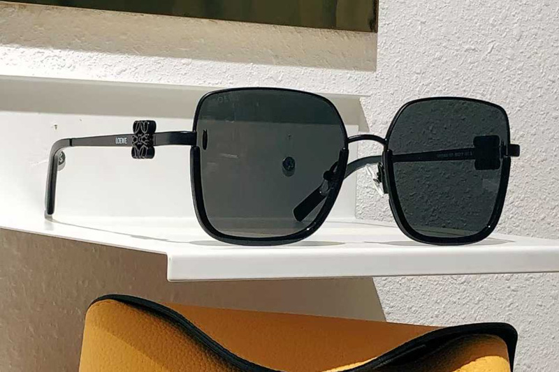 LW50403 Sunglasses Black Gray