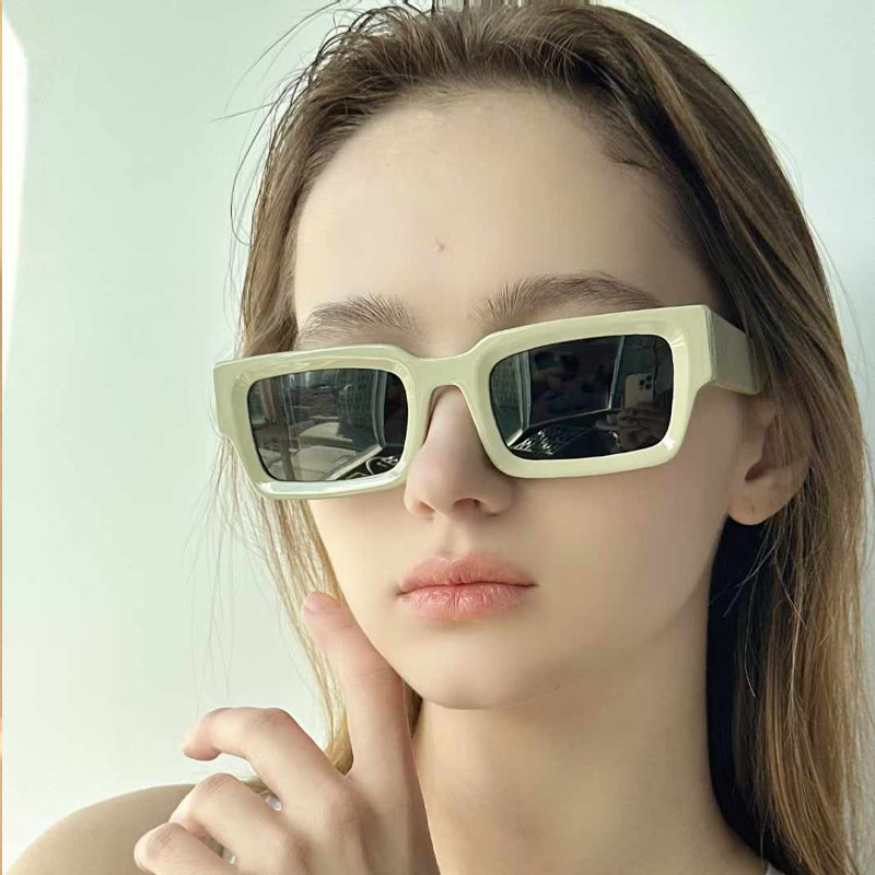 OERI089F Sunglasses Cream Gray