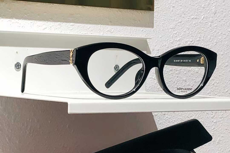 SLM148 Eyeglasses Black