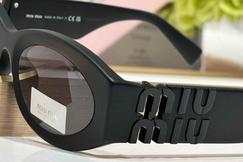 SMU11W Sunglasses Black Gray