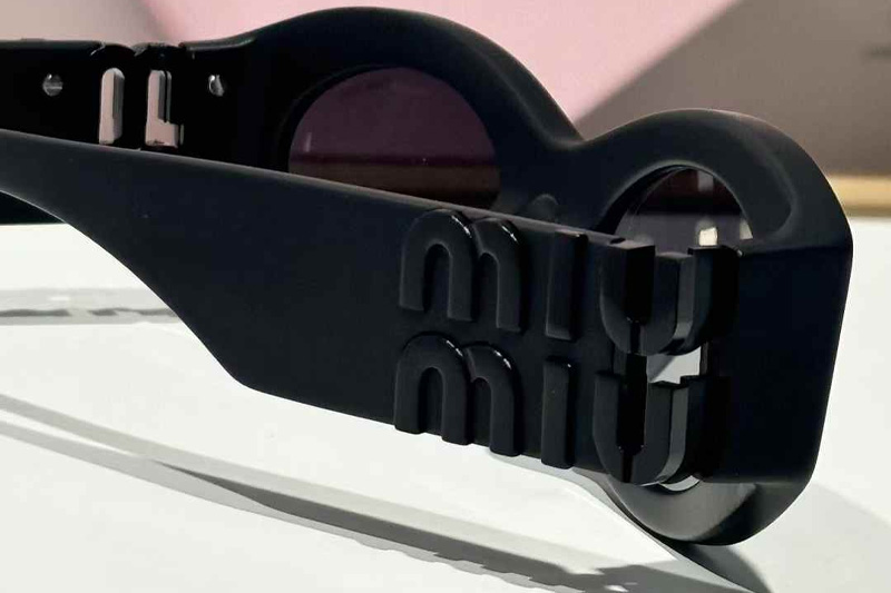 SMU11W Sunglasses Black Gray