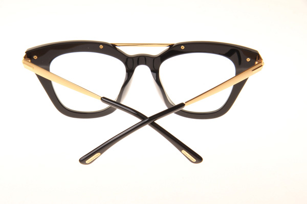 TF0575 Eyeglasses In Black