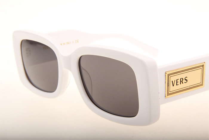 VE4377 Sunglasses In White Grey