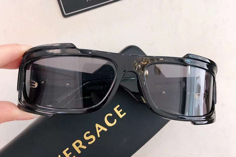 VE4446 Sunglasses In Black