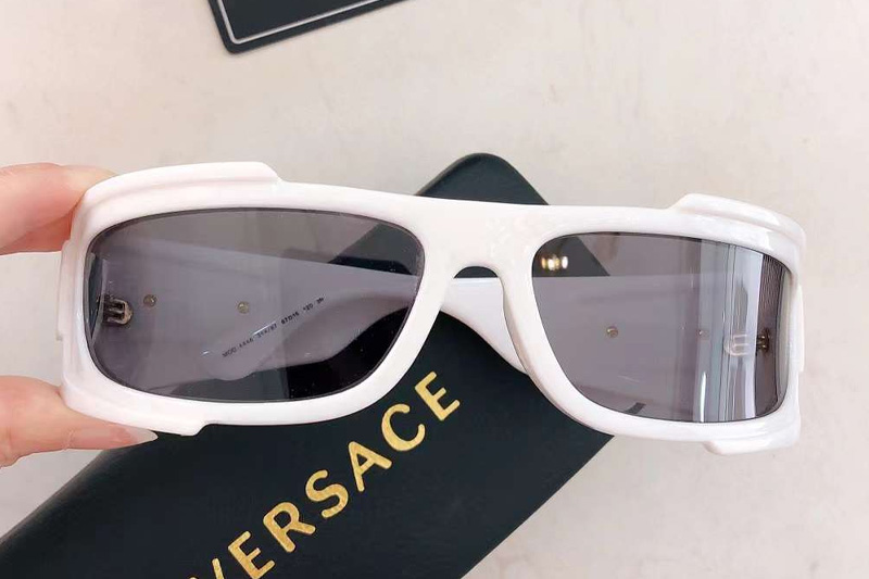 VE4446 Sunglasses In White