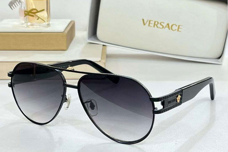 VE5699 Sunglasses Black Gradient Grey
