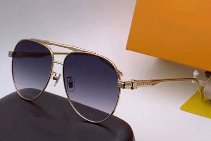 Z0965 Sunglasses In Gold Gradient Grey