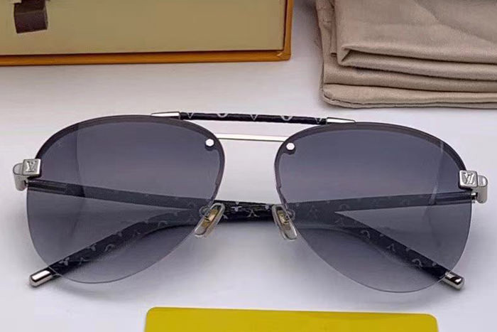 Z1108E Sunglasses In Silver Gradient Grey