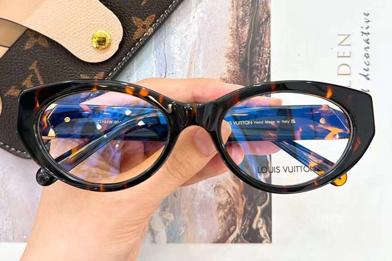 Z2104W Eyeglasses Tortoise